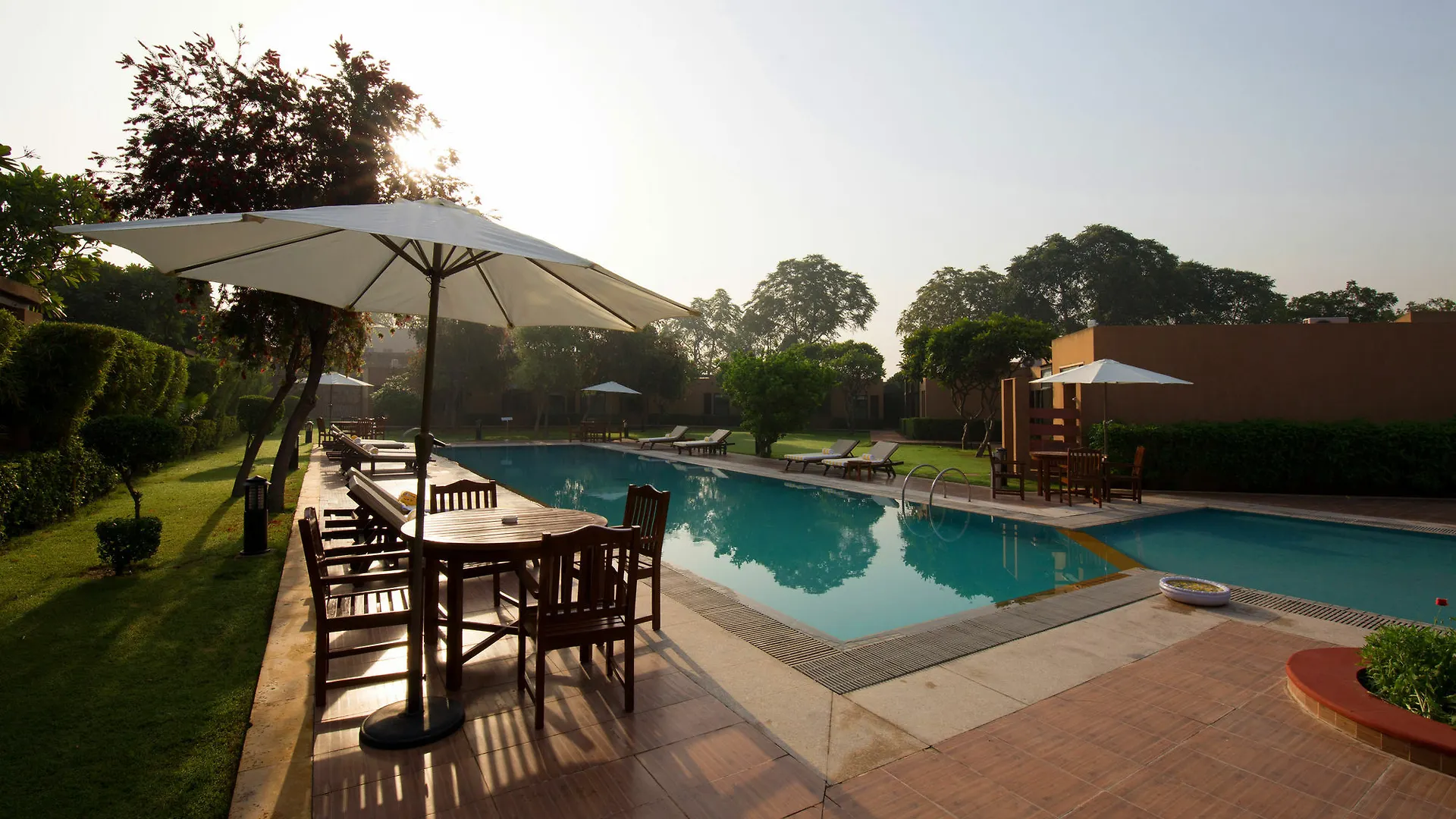 Lemon Tree Hotel, Tarudhan Valley, Manesar Gurgaon 4*,